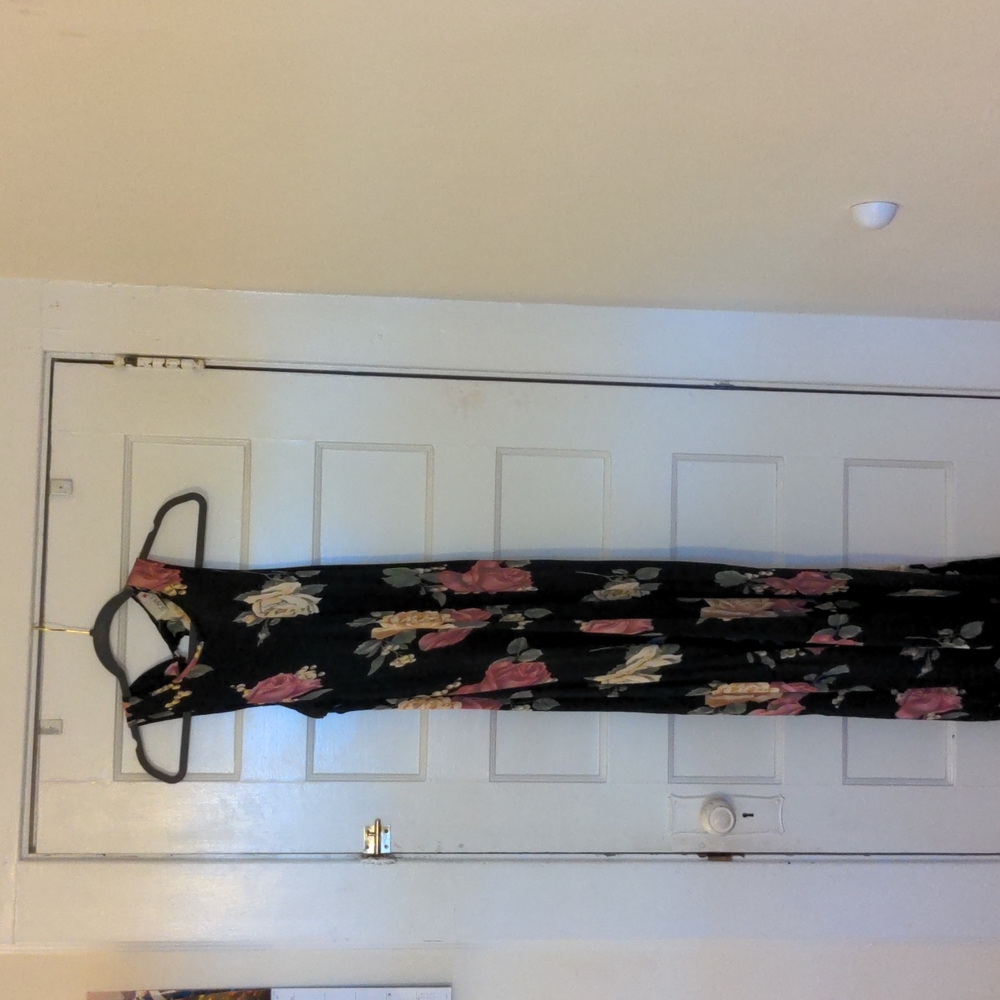 Scarlett Dress size 9-10, floral pattern